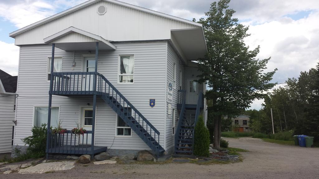Les Appartements De La Bergeronnette Гранд Бержерон Екстериор снимка